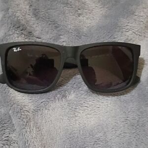 Ray-Ban Men's Matte Black Frame Sunglasses with Dark Lenses